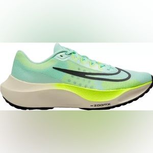 Nike Zoom Fly 5 size 9.5